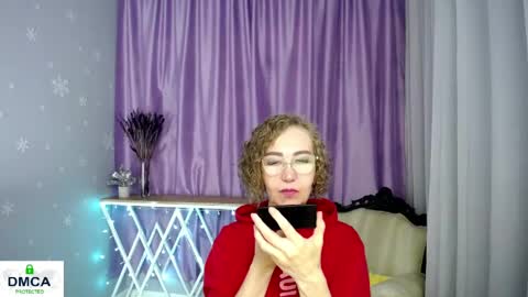 Snapshot of queen_a_n_i chatting on June 2026 12:10:02 PM A N I Ill be here on December 1st online show from June 2026 12:10:02 PM