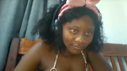 queen_diveer online show from October 2025 09:21:01 PM