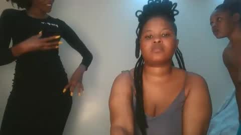 Queen kikih online show from February 2026 02:32:02 PM