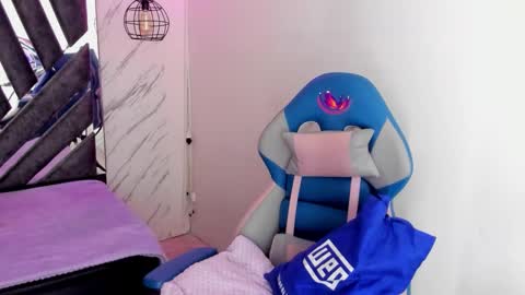   online show from October 2025 12:07:02 PM