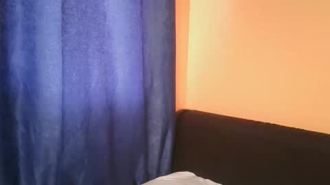 Snapshot of queen_sashavixen chatting on November 2025 06:52:01 AM queen_sashavixen online show from November 2025 06:52:01 AM