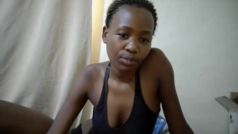 Snapshot of queen_slender chatting on May 2026 07:49:01 AM queen_slender online show from May 2026 07:49:01 AM