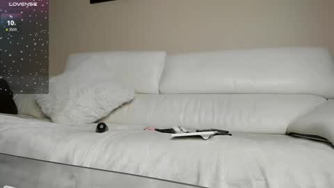 Snapshot of queen_yasmine chatting on March 2025 07:12:02 PM m online show from March 2025 07:12:02 PM