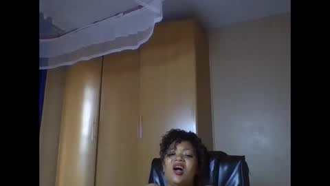 Snapshot of queenbebony2 chatting on April 2026 06:53:01 AM Queenbebony2 online show from April 2026 06:53:01 AM