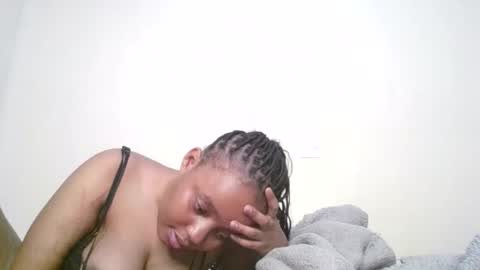 queen online show from February 2026 04:05:02 AM