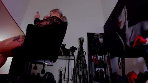 Misscatsnow online show from February 2026 02:05:02 AM