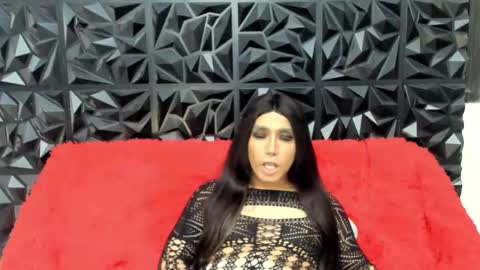 Snapshot of queenielejumbo chatting on January 2025 10:17:01 AM QueenieLeJumbo online show from January 2025 10:17:01 AM