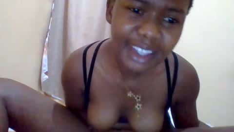 queenleona61 online show from May 2026 10:19:02 AM