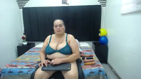 VickyBoobss online show from November 2025 12:53:02 PM