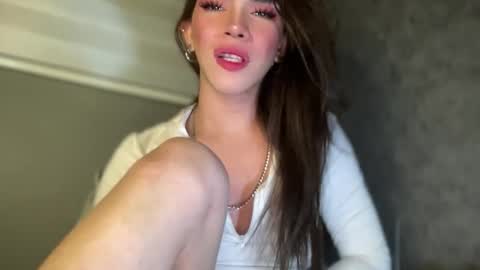 QUEEN online show from November 2025 12:24:02 AM