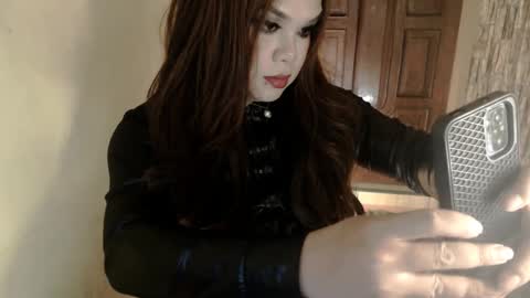 Snapshot of queenofdominant chatting on January 2025 05:13:01 AM kesh online show from January 2025 05:13:01 AM