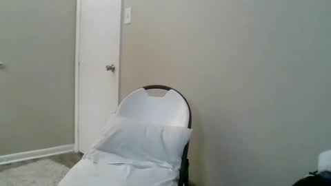 Snapshot of queensecrets chatting on December 2024 09:50:02 PM queensecrets online show from December 2024 09:50:02 PM