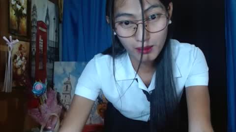 Snapshot of queensteffi chatting on December 2024 07:03:02 PM queensteffi online show from December 2024 07:03:02 PM