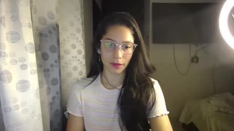 Snapshot of queenvictoria2023 chatting on January 2025 04:36:02 AM Paola online show from January 2025 04:36:02 AM