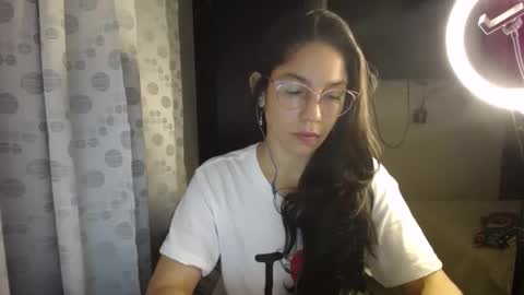 Snapshot of queenvictoria2023 chatting on January 2025 03:59:01 AM Paola online show from January 2025 03:59:01 AM