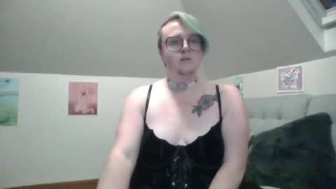 queerlyjaz online show from November 2025 12:54:02 AM