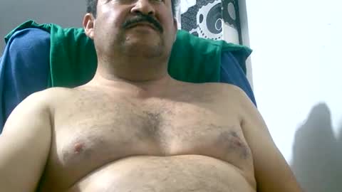 Snapshot of querubinrebelde chatting on December 2024 01:18:02 AM Don Ramon online show from December 2024 01:18:02 AM