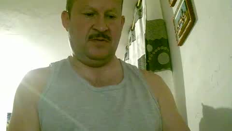 Snapshot of querubinrebelde chatting on September 2025 01:07:02 AM Don Ramon online show from September 2025 01:07:02 AM