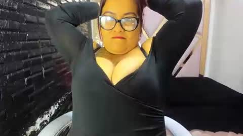 RachellRs online show from January 2026 01:48:02 PM