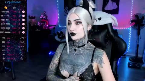  Miko Pleasee help me get 100 likes online show from November 2025 10:36:02 AM