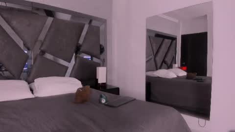 Snapshot of radiant_naomi chatting on July 2026 11:30:02 AM Radiant Naomi online show from July 2026 11:30:02 AM