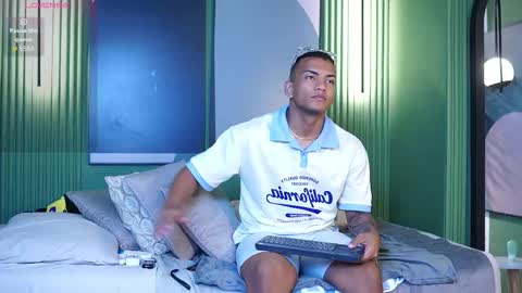 rafa_cruz online show from November 2025 12:42:02 PM