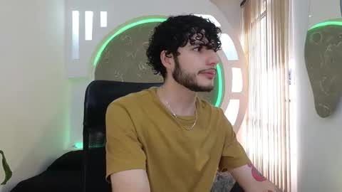 Snapshot of rafael_mendez chatting on September 2025 08:45:01 PM R A F A E L online show from September 2025 08:45:01 PM