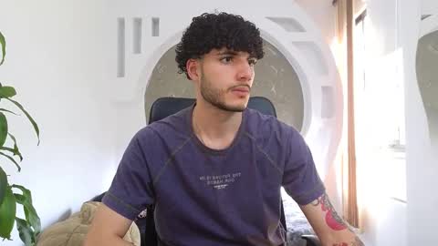 Snapshot of rafael_mendez chatting on September 2025 08:36:01 PM R A F A E L online show from September 2025 08:36:01 PM