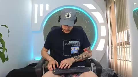 Snapshot of rafael_mendez chatting on October 2025 09:57:02 PM R A F A E L online show from October 2025 09:57:02 PM