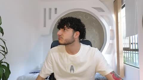 Snapshot of rafael_mendez chatting on October 2025 08:48:02 PM R A F A E L online show from October 2025 08:48:02 PM