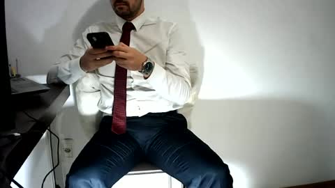 Snapshot of rafaelssk chatting on June 2026 03:25:02 PM elenacam online show from June 2026 03:25:02 PM