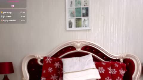 Snapshot of ragazzabellaa chatting on February 2025 11:52:01 AM Monica online show from February 2025 11:52:01 AM