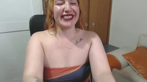Paula online show from February 2025 09:52:02 PM