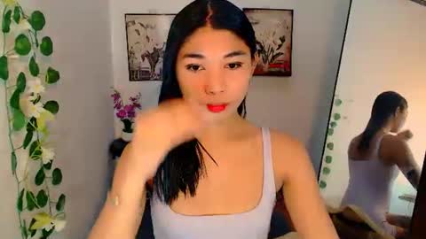 raindrizzle1706 online show from December 2025 12:49:02 AM