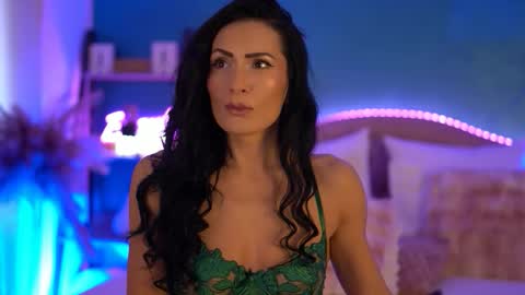 RaisaVawn online show from February 2026 06:42:01 AM