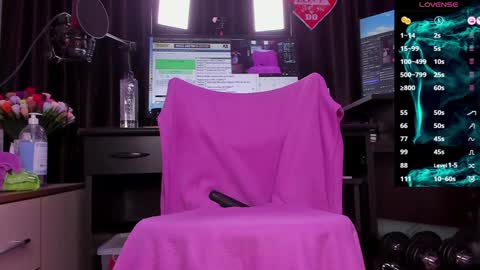 Snapshot of raissa_sky26 chatting on December 2024 02:48:02 AM Laura online show from December 2024 02:48:02 AM