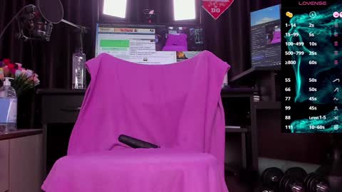 Snapshot of raissa_sky26 chatting on December 2024 02:41:02 AM Laura online show from December 2024 02:41:02 AM