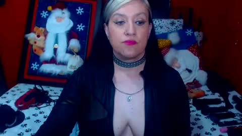 Snapshot of randymaturex01 chatting on December 2024 05:12:01 AM Sonia online show from December 2024 05:12:01 AM