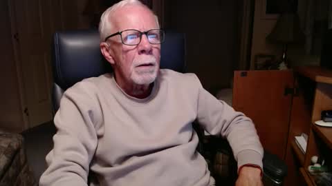 ranger1001 online show from December 2024 09:57:01 PM