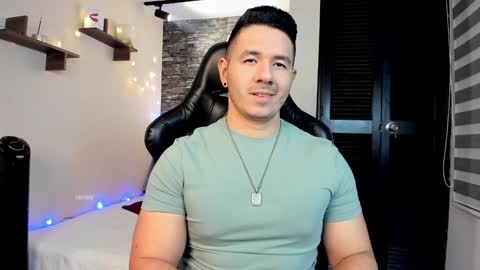 Snapshot of ransoj chatting on December 2024 01:03:01 AM Jonas online show from December 2024 01:03:01 AM