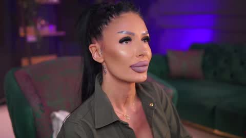 Raquelle online show from December 2024 07:11:02 PM