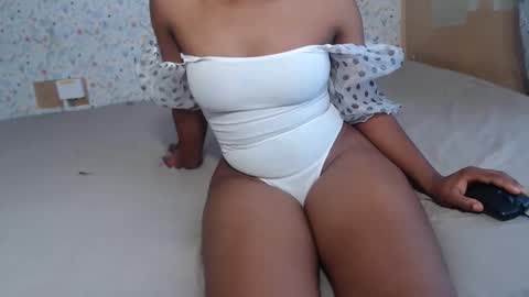 rarepetite online show from December 2025 08:08:01 AM