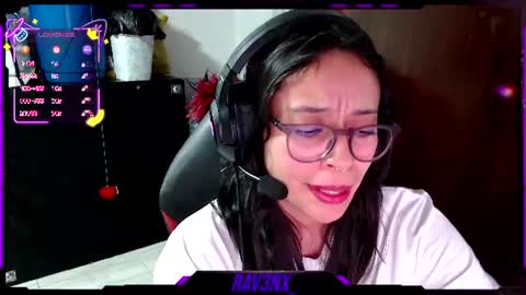 Snapshot of rav3nx_ chatting on August 2026 04:33:01 AM online show from August 2026 04:33:01 AM