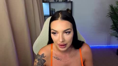 raven_inkk online show from November 2025 11:31:02 AM