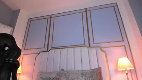 raven_jade_ online show from February 2025 03:23:01 AM