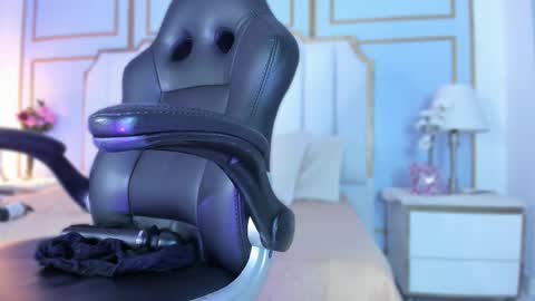 raven_jade_ online show from September 2025 03:39:02 AM