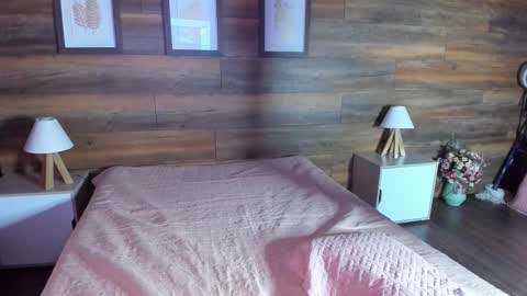 Snapshot of raven_sweet chatting on November 2025 10:43:02 PM Victoria online show from November 2025 10:43:02 PM