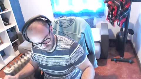 Snapshot of ravingr3d3 chatting on March 2025 12:15:02 PM ravingr3d3 online show from March 2025 12:15:02 PM