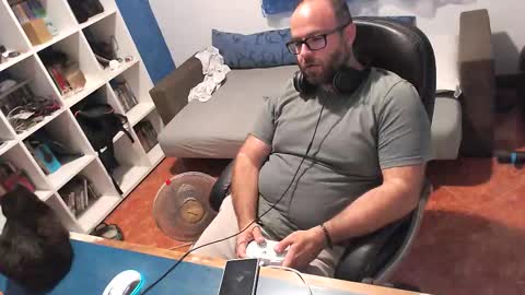 Snapshot of ravingr3d3 chatting on October 2025 08:48:01 PM ravingr3d3 online show from October 2025 08:48:01 PM
