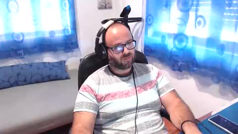 Snapshot of ravingr3d3 chatting on October 2025 08:54:02 AM ravingr3d3 online show from October 2025 08:54:02 AM